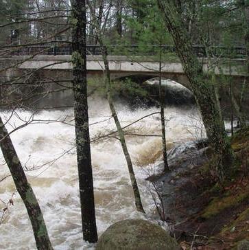 An image of the Lamprey River during the Mother's Day flood of 2007.